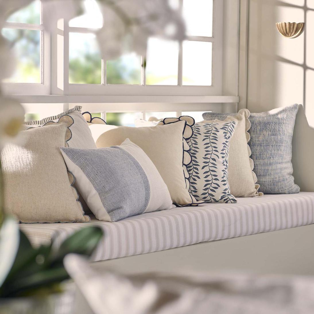 Scalloped Edge Cushion – Blue, 50 × 50 cm – view 4